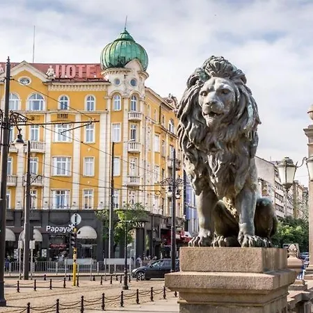 Appart hôtel The 2br - Free Parking 4*