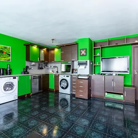 The 2br - Free Parking 4*