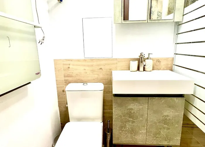 The 2br - Free Parking Apartahotel