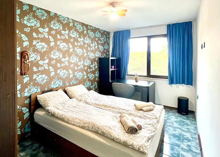 The 2br - Free Parking 4*