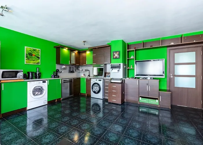 The 2br - Free Parking 4*